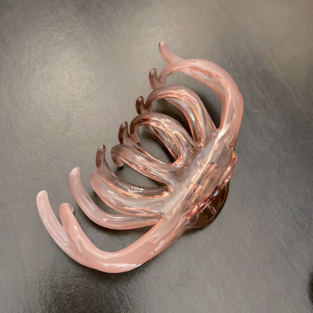 Shell Pink Large Hair Claw Clip
